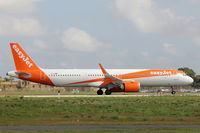 G-UZMF photo, click to enlarge G-UZMF photo, click to enlarge