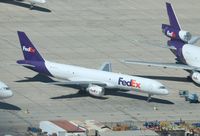 N993FD @ KVCV - Boeing 757-2Q8 - by Mark Pasqualino