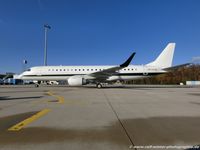 OE-LUV @ EDDK - Embraer ERJ-190ECJ Lineage 1000 - IJM International Jet Management - 19000571 - OE-LUV - 21.11.2015 - CGN - by Ralf Winter