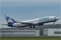 TC-SOD @ EDDR - Boeing 737-8HC - by Jerzy Maciaszek