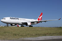 VH-EBB @ YSSY - TAXI TO 34R - by Bill Mallinson