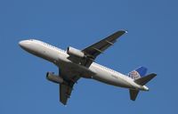 N488UA @ KORD - Airbus A320-232