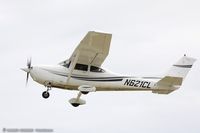 N621CL @ KOSH - Cessna 182S Skylane  C/N 18280618, N621CL