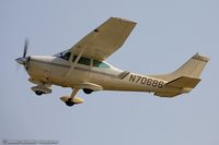 N70686 @ KOSH - Cessna 182M Skylane  C/N 18259356, N70686 - by Dariusz Jezewski www.FotoDj.com