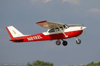 N8192L @ KOSH - Cessna 172H Skyhawk  C/N 17256392, N8192L