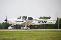 N32FW @ KOSH - Cirrus SR20  C/N 2483, N32FW - by Dariusz Jezewski www.FotoDj.com