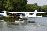 N78424 @ KOSH - Cessna 172K Skyhawk  C/N 17257611, N78424