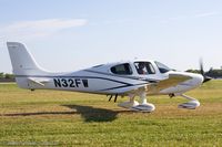 N32FW @ KOSH - Cirrus SR20  C/N 2483, N32FW - by Dariusz Jezewski www.FotoDj.com