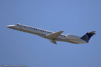 N29917 @ KEWR - Embraer ERJ-145LR (EMB-145LR) - United Express (ExpressJet Airlines)   C/N 145414, N29917