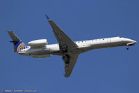 N33182 @ KEWR - Embraer ERJ-145XR (EMB-145XR) - United Express (ExpressJet Airlines)  C/N 14500909, N33182 - by Dariusz Jezewski www.FotoDj.com