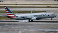 N946NN @ KMIA - American - by Florida Metal