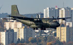 50 72 @ EDDR - on final RW09 - by Friedrich Becker