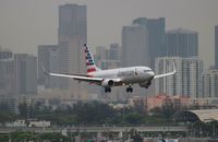 N972NN @ KMIA - American