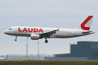 OE-LOX @ LOWW - Laudamotion Airbus A320 - by Thomas Ramgraber