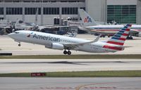 N975AN @ KMIA - American