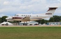 N999TB @ KOSH - King air at OSH