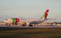 CS-TOG @ KMIA - MIA spotting - by Florida Metal