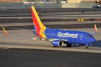 N451WN @ KPHX - Arrival of Southwest B737 - by FerryPNL