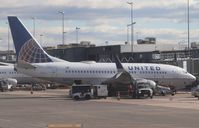 N27722 @ KIAD - Boeing 737-724