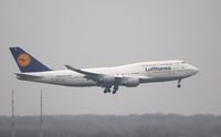 D-ABVW @ EDDF - Boeing 747-430