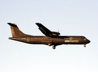 OY-CLZ @ EKCH - OY-CLZ landing rw 04L