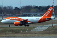OE-LQO @ LIMC - Taxiing - by micka2b