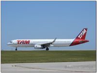 PT-MXN @ SUMU - ROLLING OVER RUNWAY - by Amilcar Carriqui Duarte