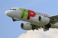CS-TTM @ LFPO - Airbus A319-111, Take off rwy 24, Paris-Orly Airport (LFPO-ORY) - by Yves-Q