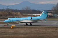 N415RR @ LOWW - Gulfstream G-IV