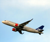 SE-ROG @ EKCH - SE-ROG taking off rw 22R - by Erik Oxtorp