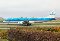 PH-EZE @ CPH - Copenhagen 20.10.2015 - by leo larsen