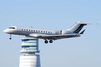 M-ULTI @ LOWW - private Bombardier Global Express - by Thomas Ramgraber