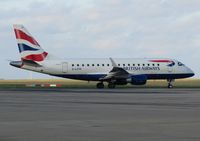 G-LCYD @ EGSH - Performing training circuits around RWY 27 from London (LCY).