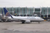 N14735 @ KORD - Boeing 737-724