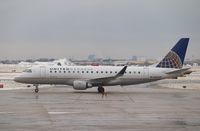 N601UX @ KORD - ERJ-170-200LR