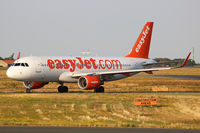 OE-ICM @ LFPG - Taxiing - by Romain Roux