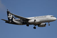 ZK-OXG @ NZCH - in from AKL - by Bill Mallinson