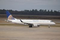 N88346 @ KIAH - ERJ-170-200LR