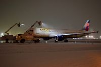 N333NW @ KBOI - De ice.