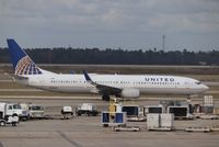 N65832 @ KIAH - Boeing 737-924/ER