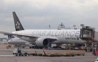 N78017 @ KIAH - Boeing 777-224 - by Mark Pasqualino