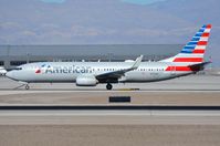 N935NN @ KLAS - American B738 - by FerryPNL