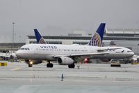 N801UA @ KSFO - Departing runway 10 SFO 2020. - by Clayton Eddy