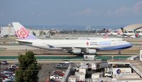 B-18720 @ KLAX - LAX 2015 - by Florida Metal