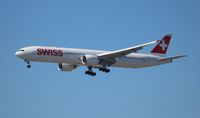 HB-JNC @ KLAX - LAX 2016