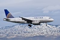 N814UA @ KBOI - Landing 10R.