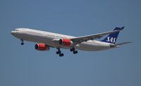 LN-RKU @ KLAX - LAX 2016