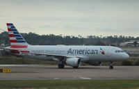 N123UW @ KMCO - Airbus A320-214