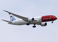 LN-LNI @ LEBL - Landing rwy 07L - by Shunn311
