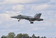 HN-435 @ ESCM - Airshow - by wijken